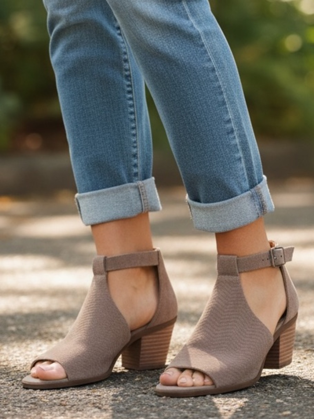 LUCKY BRAND BAXLEY TAUPE/TAN SUEDE OPEN TOE BOOTIE SANDAL Size 9.5 Never  Worn